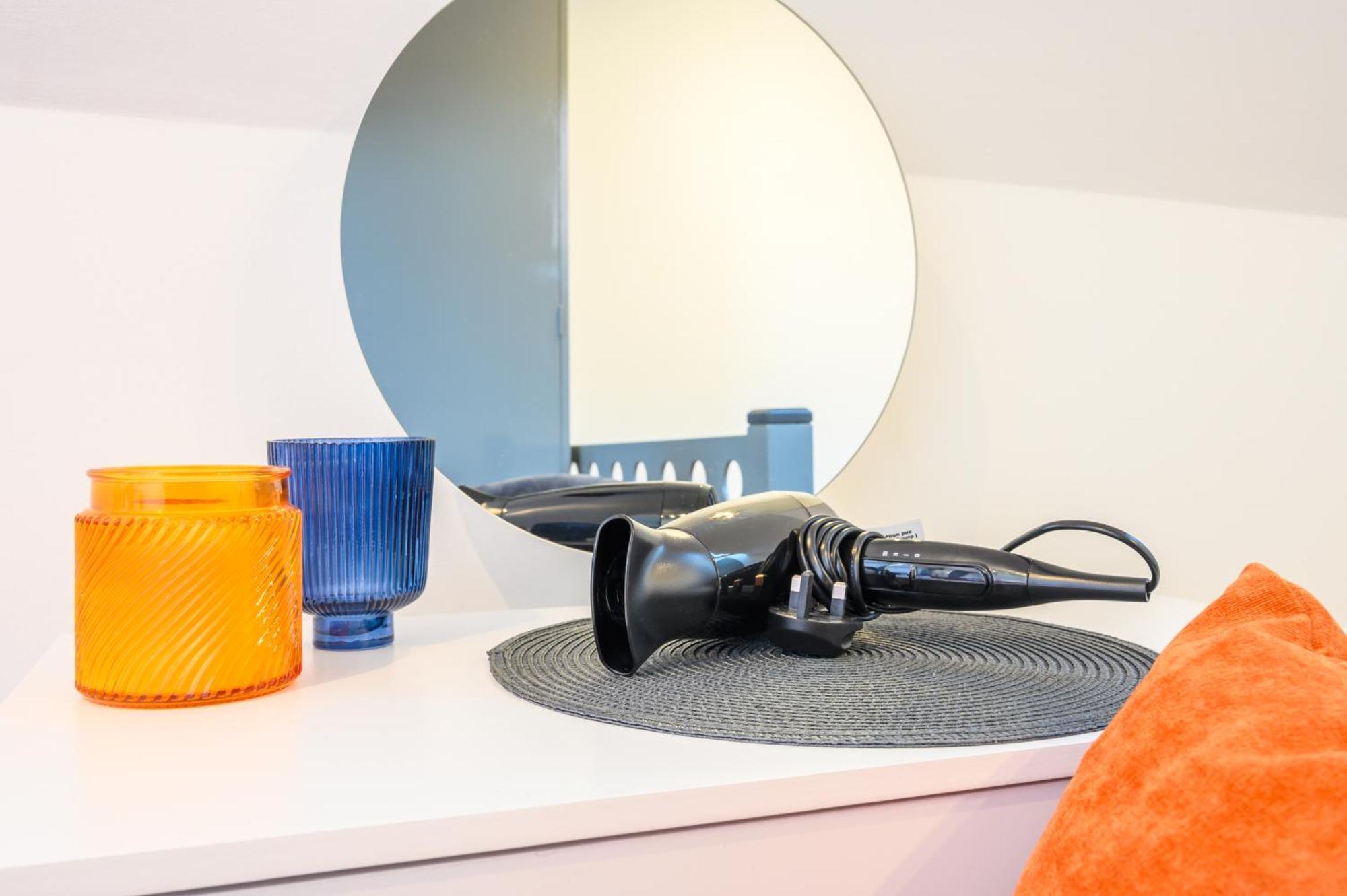 カーディフLlandaff Lofts By Ty Sa - 2 Bed With Terrace - Wifiアパートメント エクステリア 写真