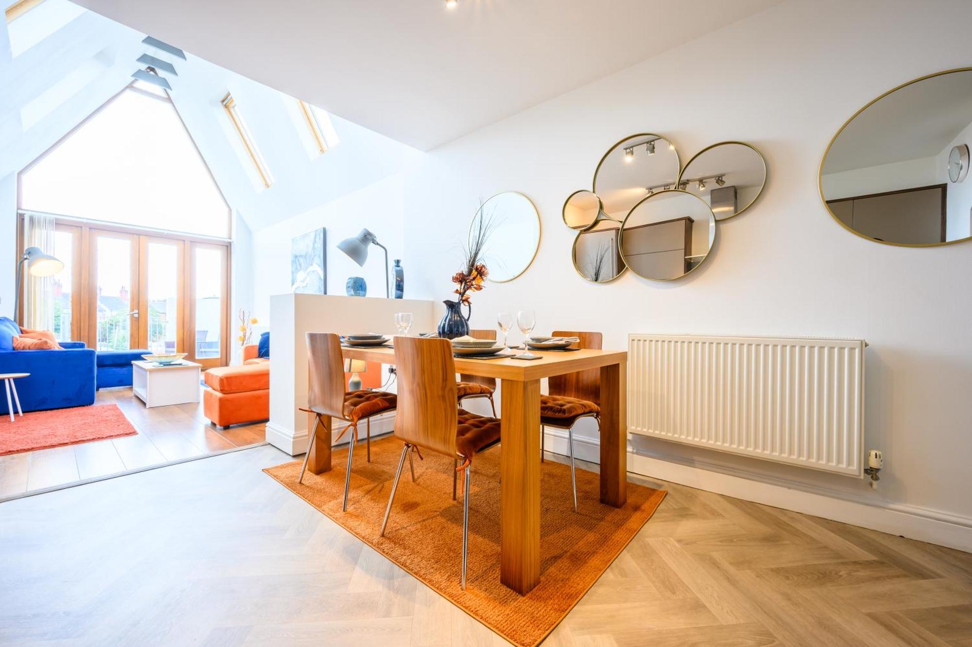 Llandaff Lofts - 2 Bed - Terrace - Wifi カーディフ エクステリア 写真